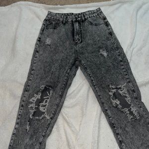 black baggy ripped jeans